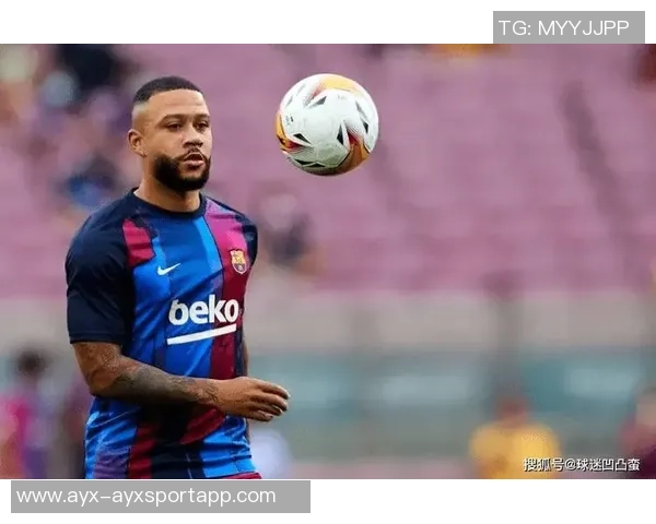 女网红曝德佩隐秘关系称怀孕德佩得知后选择失踪引发热议